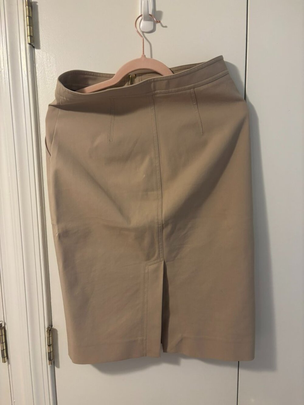 ## ✨ Diane von Furstenberg Tan Front-Zip Pencil Skirt ✨ - Picture 3 of 5